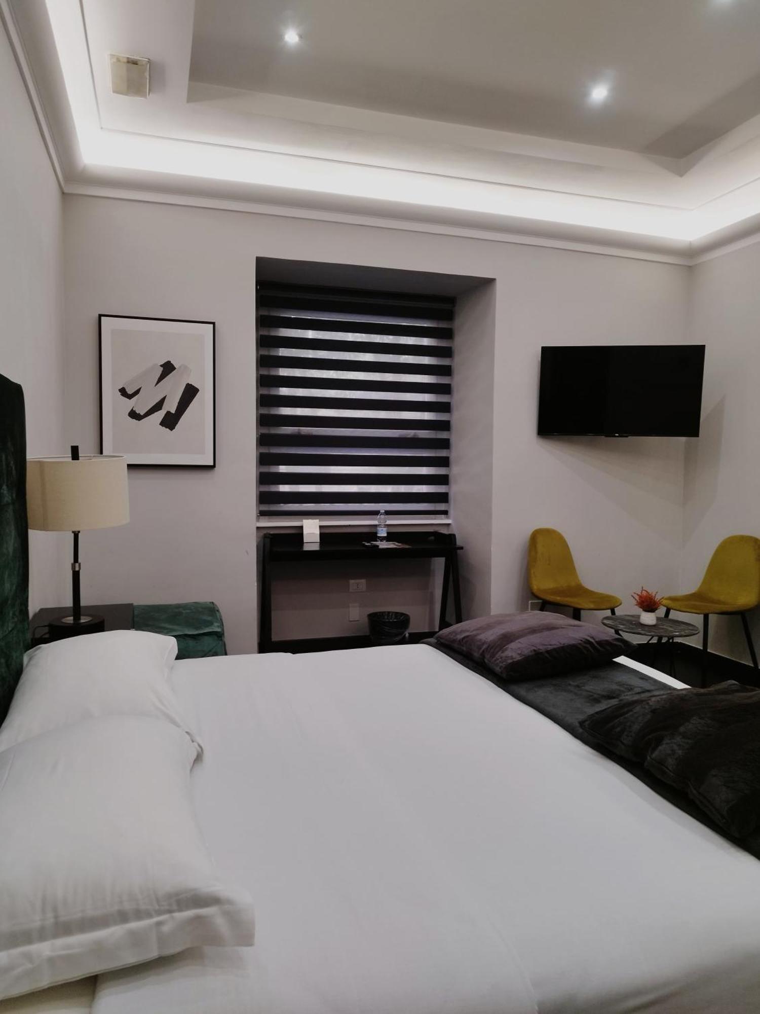 Ad Vatican Luxury Rooms - By Ad Roma — Photos 3